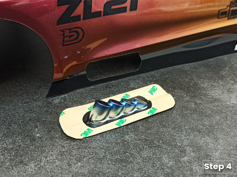 ZL21 - ZL21 - Apply the double-sided adhesive on the exhaust plate